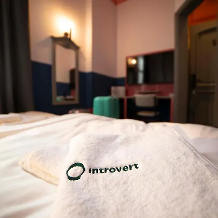 Hotel Maria Luisa By Introvert
