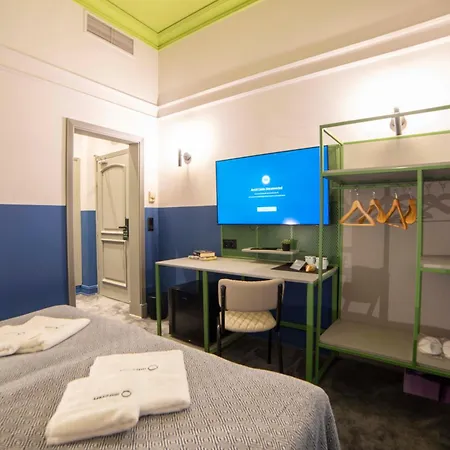 Hotel Maria Luisa By Introvert