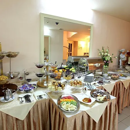 Maria Luisa By Introvert Otel