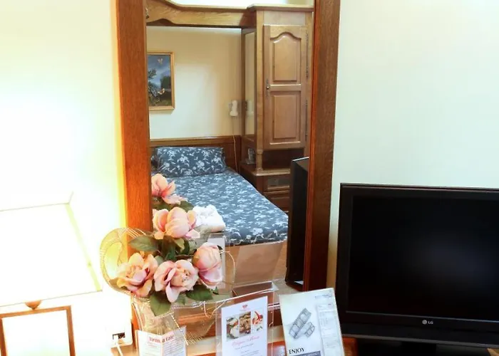 Maria Luisa By Introvert 4*