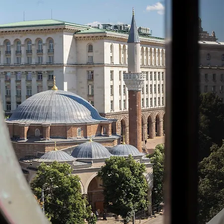 Maria Luisa By Introvert