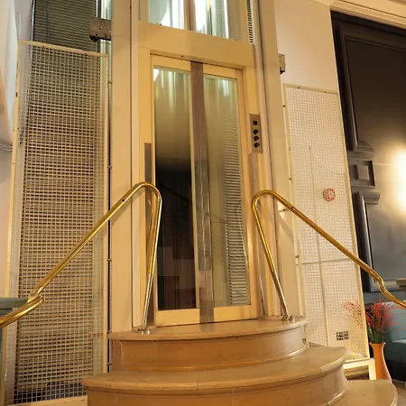 Maria Luisa By Introvert