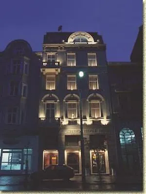 Maria Luisa By Introvert Otel 4*