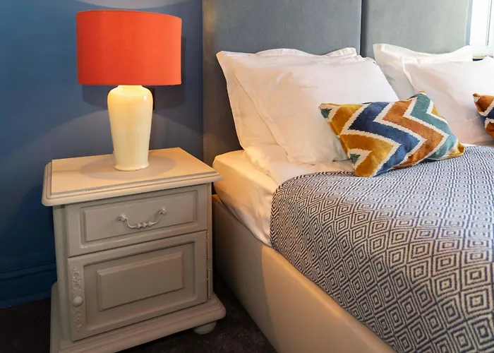 Maria Luisa By Introvert 4*