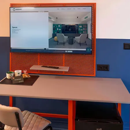 Hotel Maria Luisa By Introvert 4*