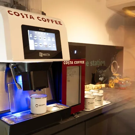 Hotel Maria Luisa By Introvert