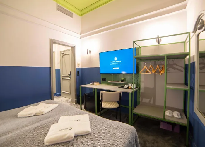 Hotel Maria Luisa By Introvert