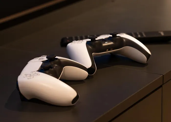 Maria Luisa By Introvert